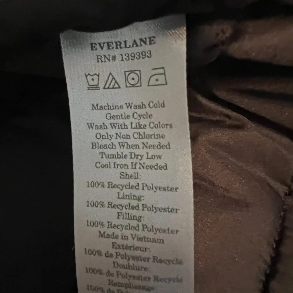 EVERLANE Women's Renew Lightweight Puffer Jacket - Black,  Size Large -  EUC - Picture 6 of 16